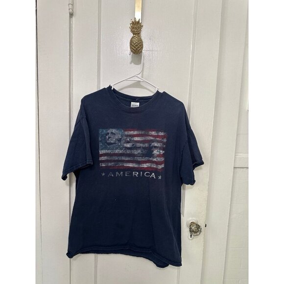 Gildan size X – large American flag T-shirt - Picture 1 of 9